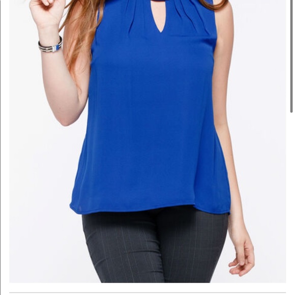 Sleeveless twist Neck keyhole blouse - Picture 3 of 4